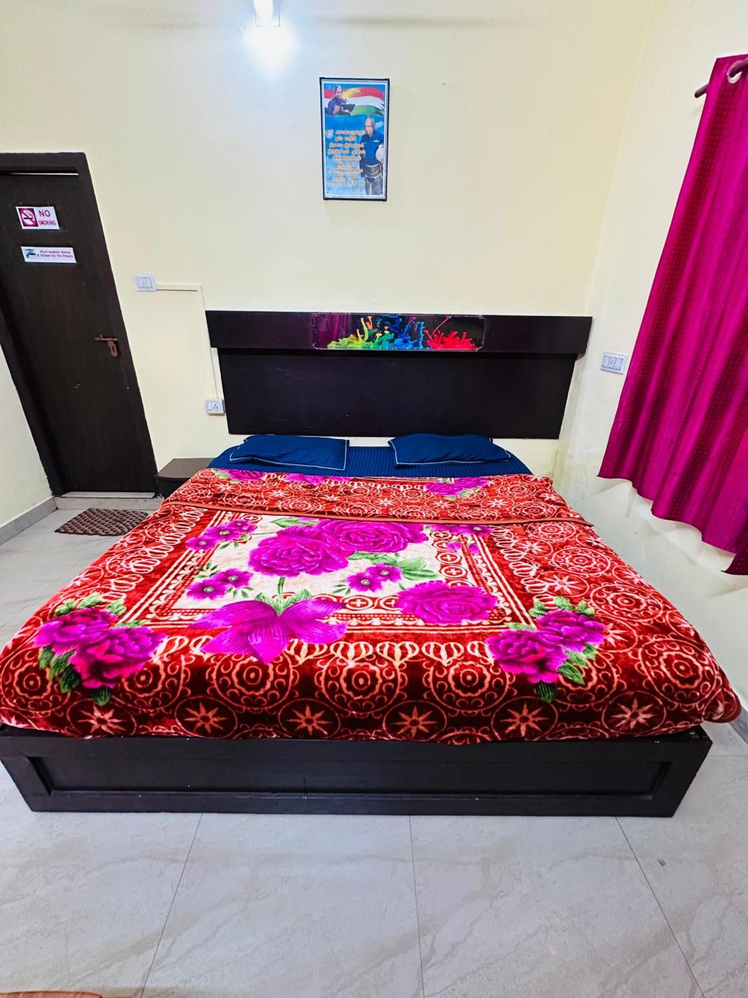 G Mount Budget Stay Munnar Exterior photo