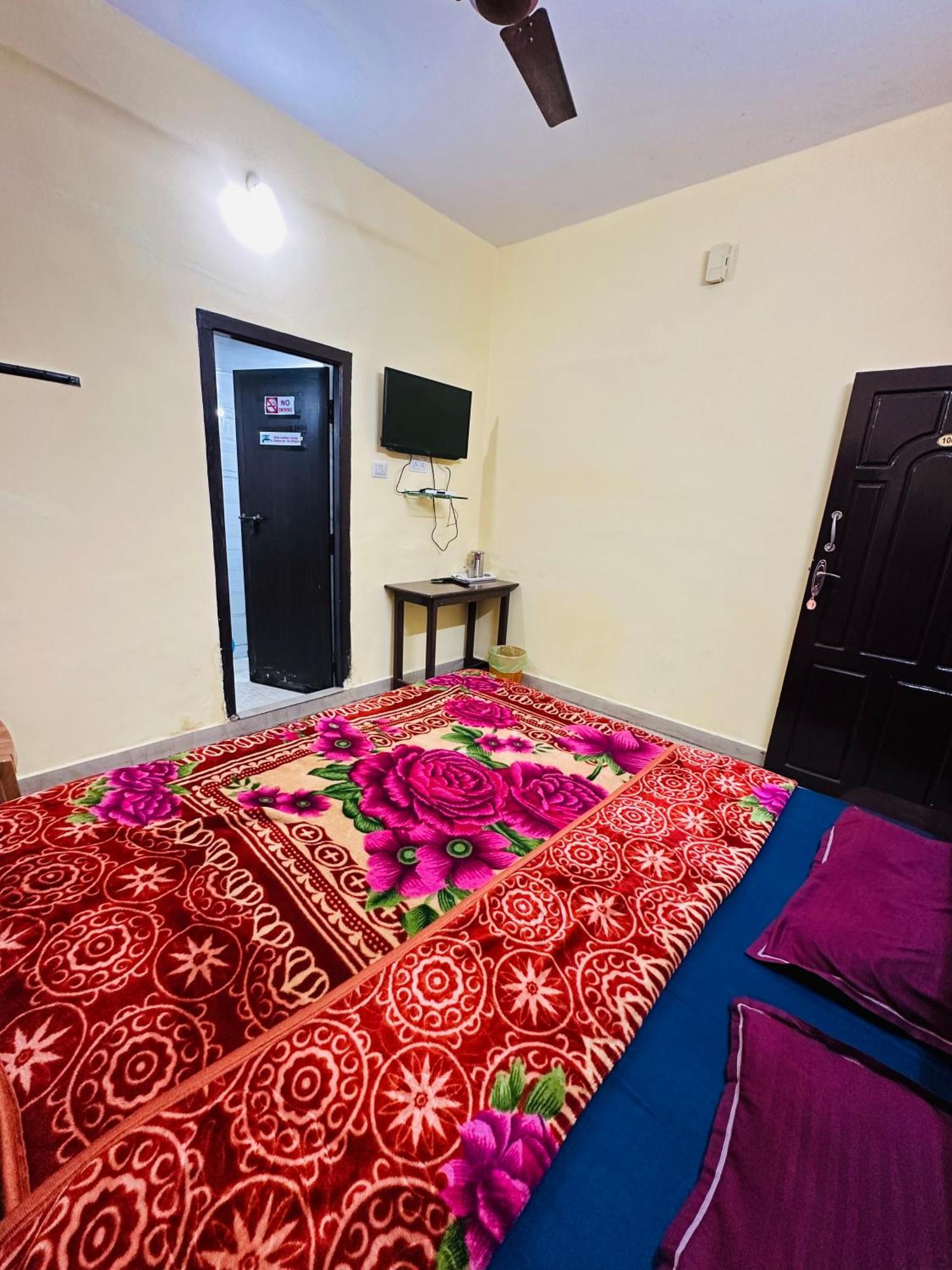 G Mount Budget Stay Munnar Exterior photo